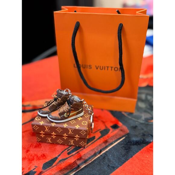 Louis Vuitton Other - Louis Vuitton Mini Sneaker Keychain Collectable Set - Style 001